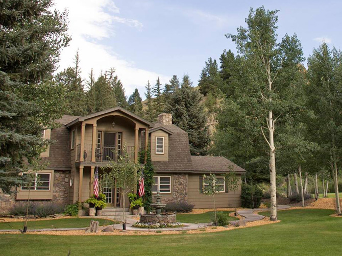 The front of Arbor House Inn Bed and Breakfast on the River in the South Fork Area, Colorado